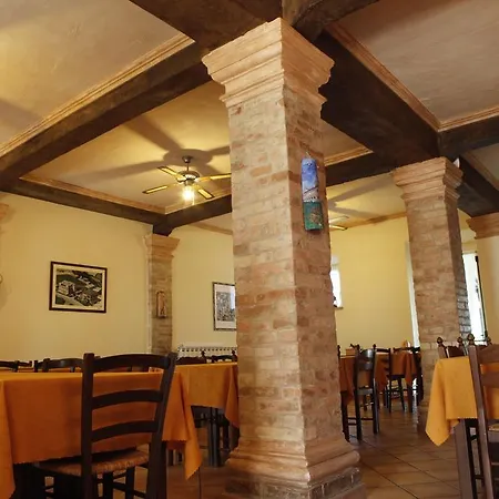 בית חווה Casa Degli Archi Lapedona